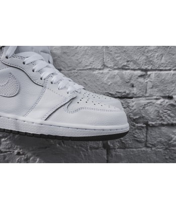 Nike Air Jordan 1 Retro High OG - White / Black sur le site 