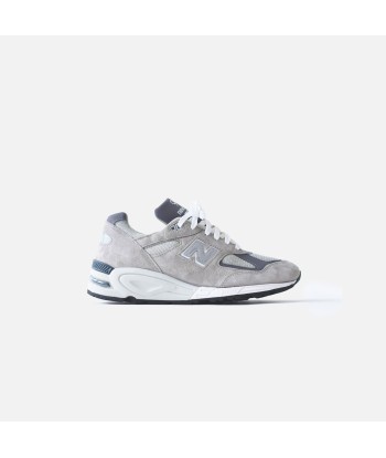 New Balance Made in USA 990 v2 - Grey / White la colonne vertébrale