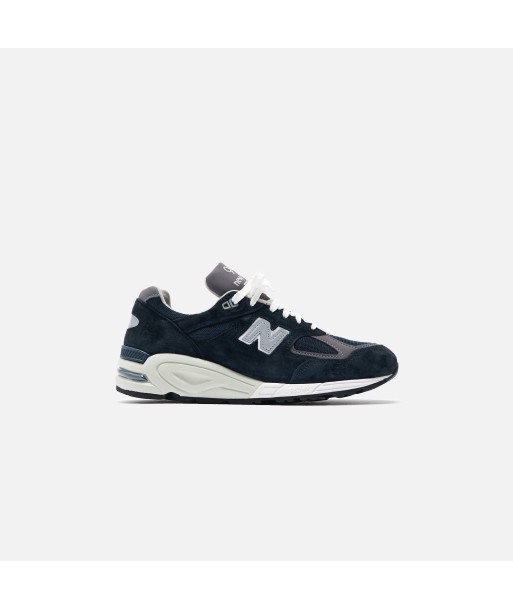 New Balance 990 v2 - Navy / White la colonne vertébrale