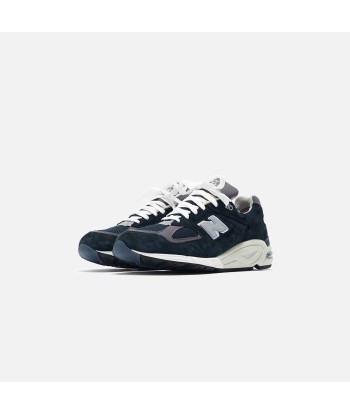 New Balance 990 v2 - Navy / White la colonne vertébrale