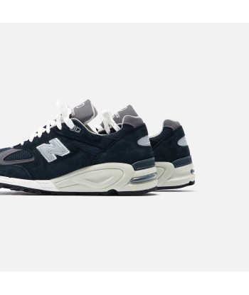 New Balance 990 v2 - Navy / White la colonne vertébrale