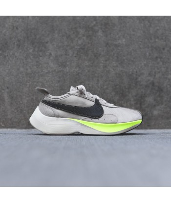 Nike Moon Racer - String / Black / Sail / Volt Comment ça marche