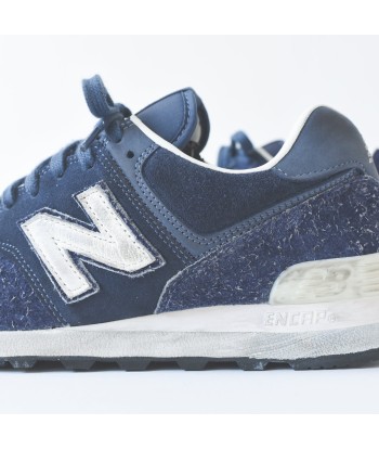 New Balance Invincible ML574 - Navy sur le site 