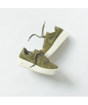 Nike WMNS Air Force 1 Sage Low - Olive / White hantent personnes