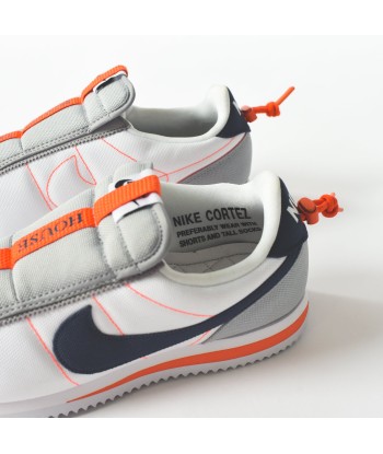 Nike x Kendrick Lamar Cortez Basic Slip - White / Thunder Blue s'inspire de l'anatomie humaine