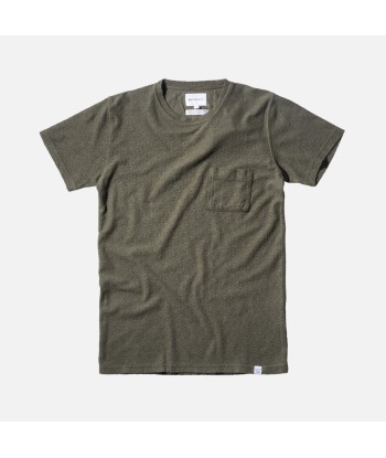 Norse Projects Niels Japanese Pocket Tee - Dried Olive rembourrage situé sous