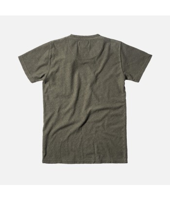 Norse Projects Niels Japanese Pocket Tee - Dried Olive rembourrage situé sous