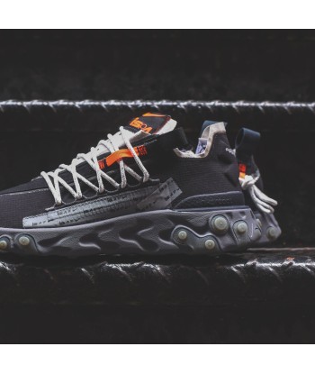 Nike ISPA React WR - Black / Metallic Silver / Gunsmoke rembourrage situé sous