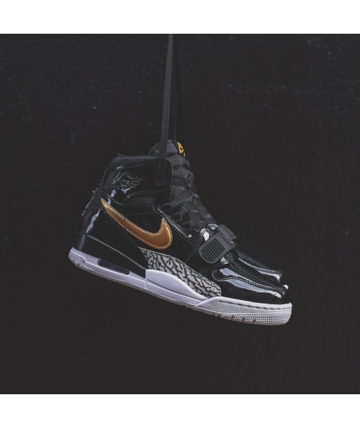 Nike Air Jordan Legacy 312 - Black / Metallic Gold / White Le MVP de beaucoup