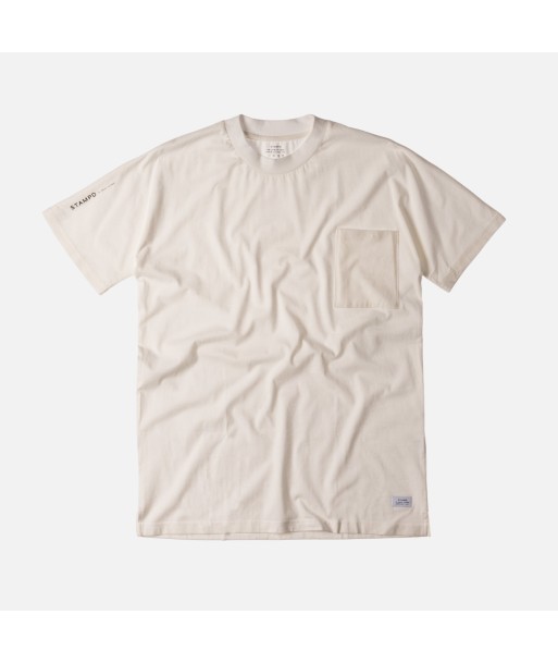 Stampd Mock Neck Pocket Tee - Off White en stock