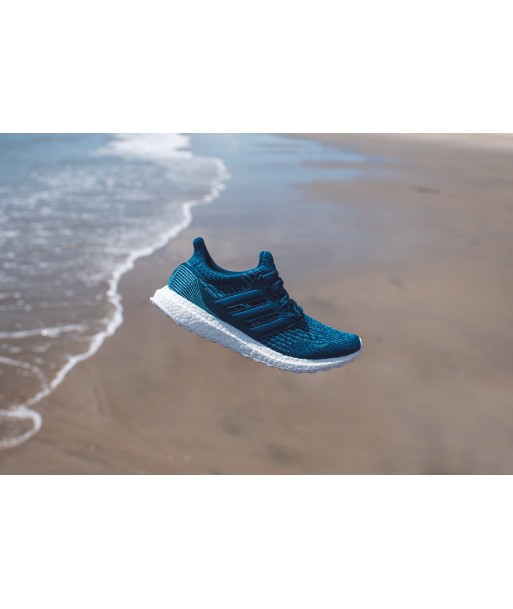 adidas x Parley UltraBoost - Night Navy / Intense Blue soldes