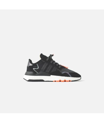 Adidas Nite Jogger - Core Black / FTWR White / Hire Orange brillant des détails fins