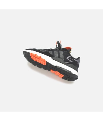 Adidas Nite Jogger - Core Black / FTWR White / Hire Orange brillant des détails fins