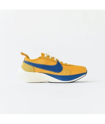 Nike NRG Moon Racer - Yellow Ochre / Gym Blue / Sail Fin de série