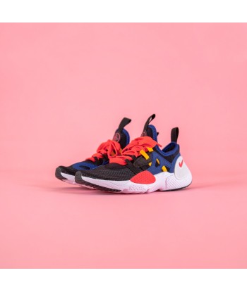 Nike PS Huarache E.D.G.E - Black / White / Solar Red / Indigo Force suggérées chez