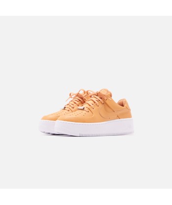 Nike WMNS Air Force 1 Sage Low - Copper Moon / White Véritable concentré