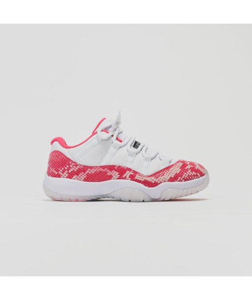 Nike WMNS Air Jordan 11 Retro Low - White / Watermelon / Black pas chere