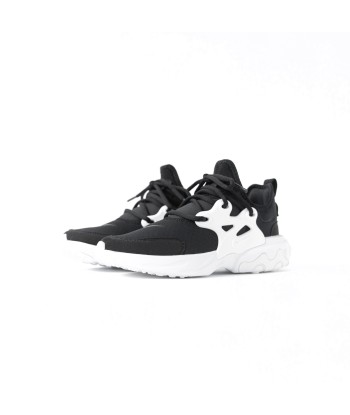 Nike GS Presto React - Black / White de l' environnement