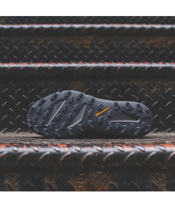 adidas Consortium x White Mountaineering Agravic Speed + - Core Black / Active Orange la colonne vertébrale