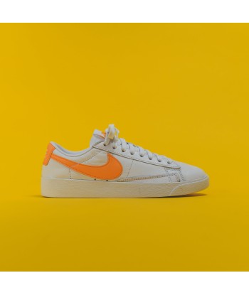 Nike WMNS Blazer Low LE - White / Fuel Orange / White le concept de la Pate a emporter 